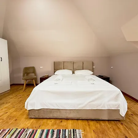 Genal * טיראנה